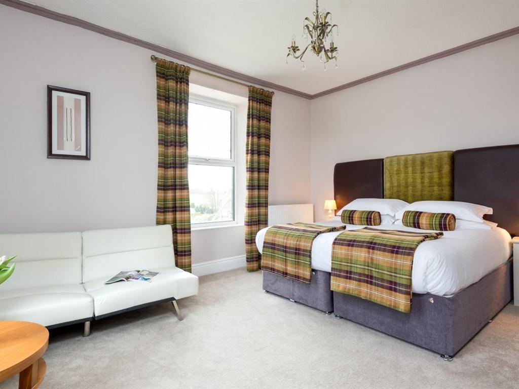 Parkside Hotel Cleator Moor Exterior photo